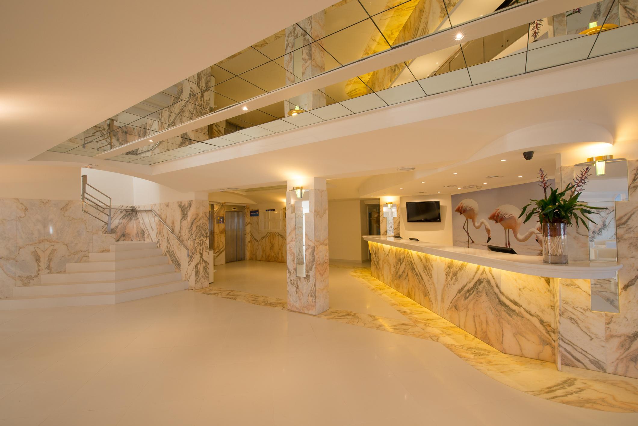 ไอเบโร่สตาร์คุยแดดบลันก้า Hotel อัลกูเดีย ภายนอก รูปภาพ